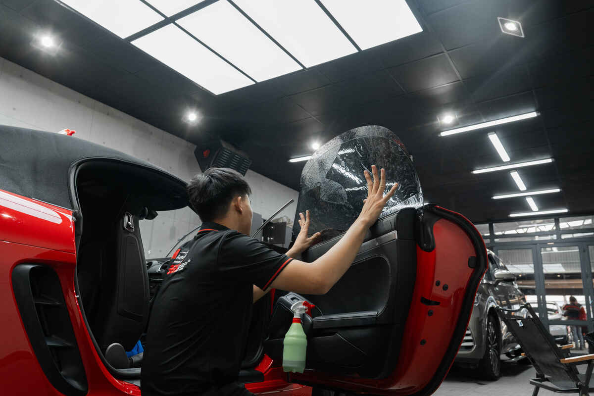 Porsche 718 Boxster Dán Phim Cách Nhiệt 3M – Tôn Vinh Đẳng Cấp, Khẳng Định Sự Khác Biệt Tại Auto365 Bình Dương - Auto365 Bình Dương Porsche 718 Boxster x Phim cach nhiet 3M 10