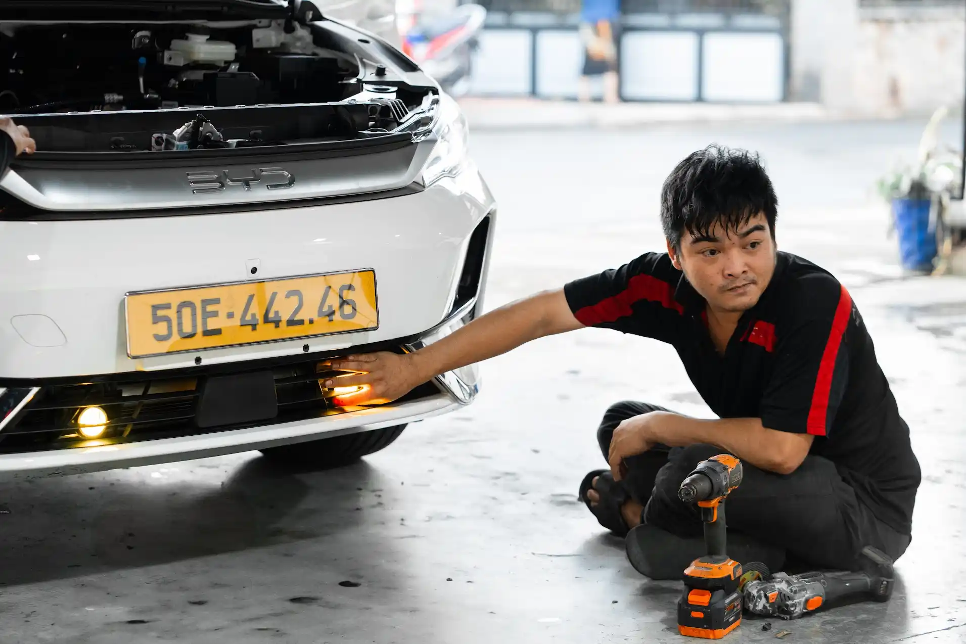 Giải Pháp Ánh Sáng Cho Byd M6 – Bi Gầm X-Light F10 2.0 - Vững Tay Lái Trên Mọi Cung Đường - Auto365 Bình Dương byd m6 nang cap bi gam 2