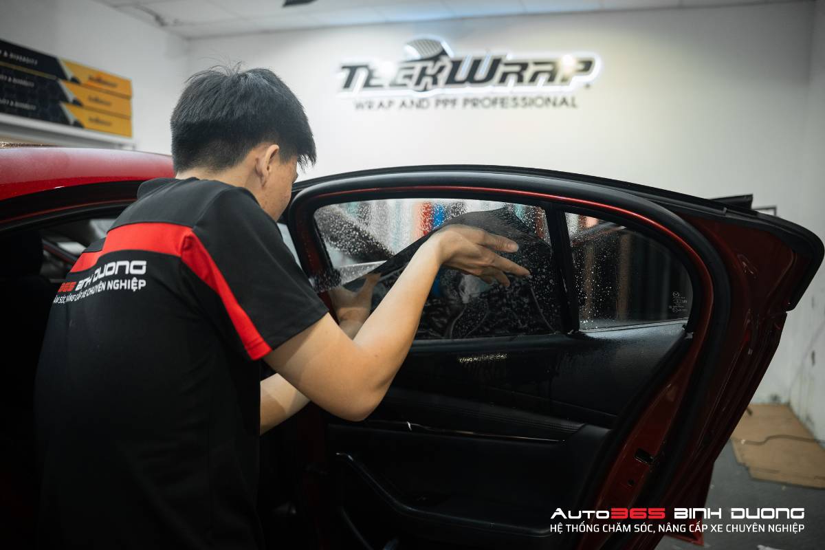 Dán Phim Cách Nhiệt Mazda 3 Chống Nóng Thương Hiệu 3M - Auto365 Bình Dương Anh khách rất hài lòng về dịch vụ dán phim cách nhiệt Mazda 3 tại Auto365 Bình Dương