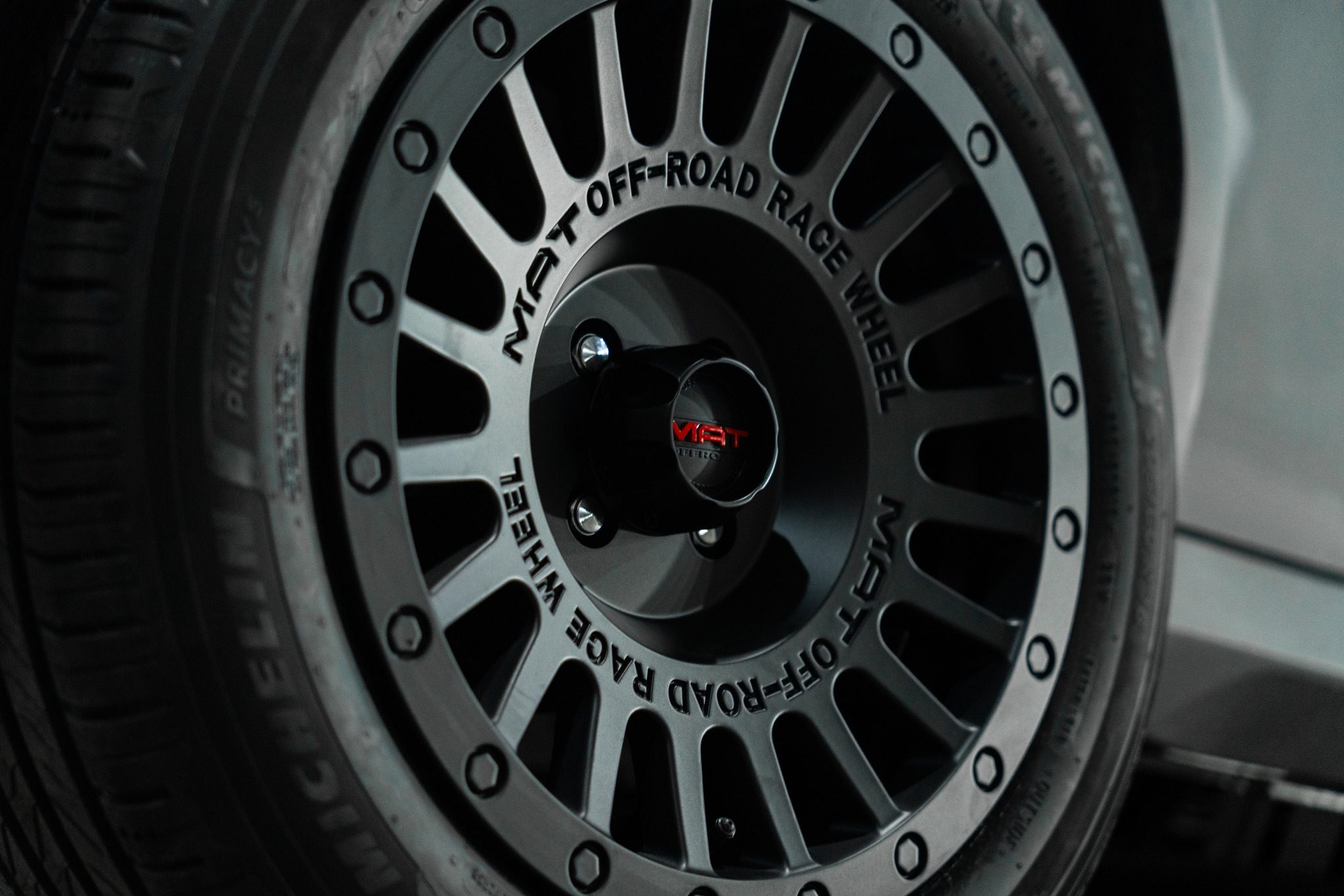 Mẫu Mâm Vf3 Hot Nhất 2026 – Dành Riêng Cho &Quot;Dân Chơi Xe Độ&Quot; - Auto365 Bình Dương "VF3 khoác lên bộ mâm MAT Offroad Race Wheel" đầy mạnh mẽ