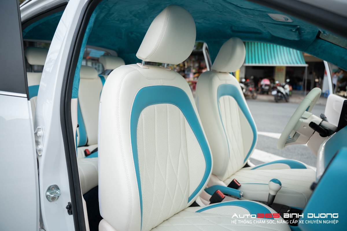 Đổi Màu Nội Thất Kia Morning 2023 Full Xanh - Trắng - Auto365 Bình Dương Gói đổi màu nội thất Kia Morning gồm bọc da và sơn các chi tiết nhựa để tạo sự đồng bộ, hài hòa