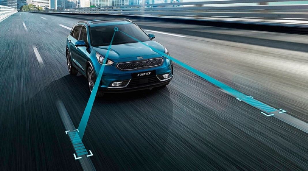 Lda Là Gì? Nguyên Lý Hoạt Động Và Chức Năng Của Hệ Thống Cảnh Báo Lệnh Làn Đường - Auto365 Bình Dương Hệ thống hỗ trợ giữ xe ở giữa làn đường LCA (Lane Centering Assis)