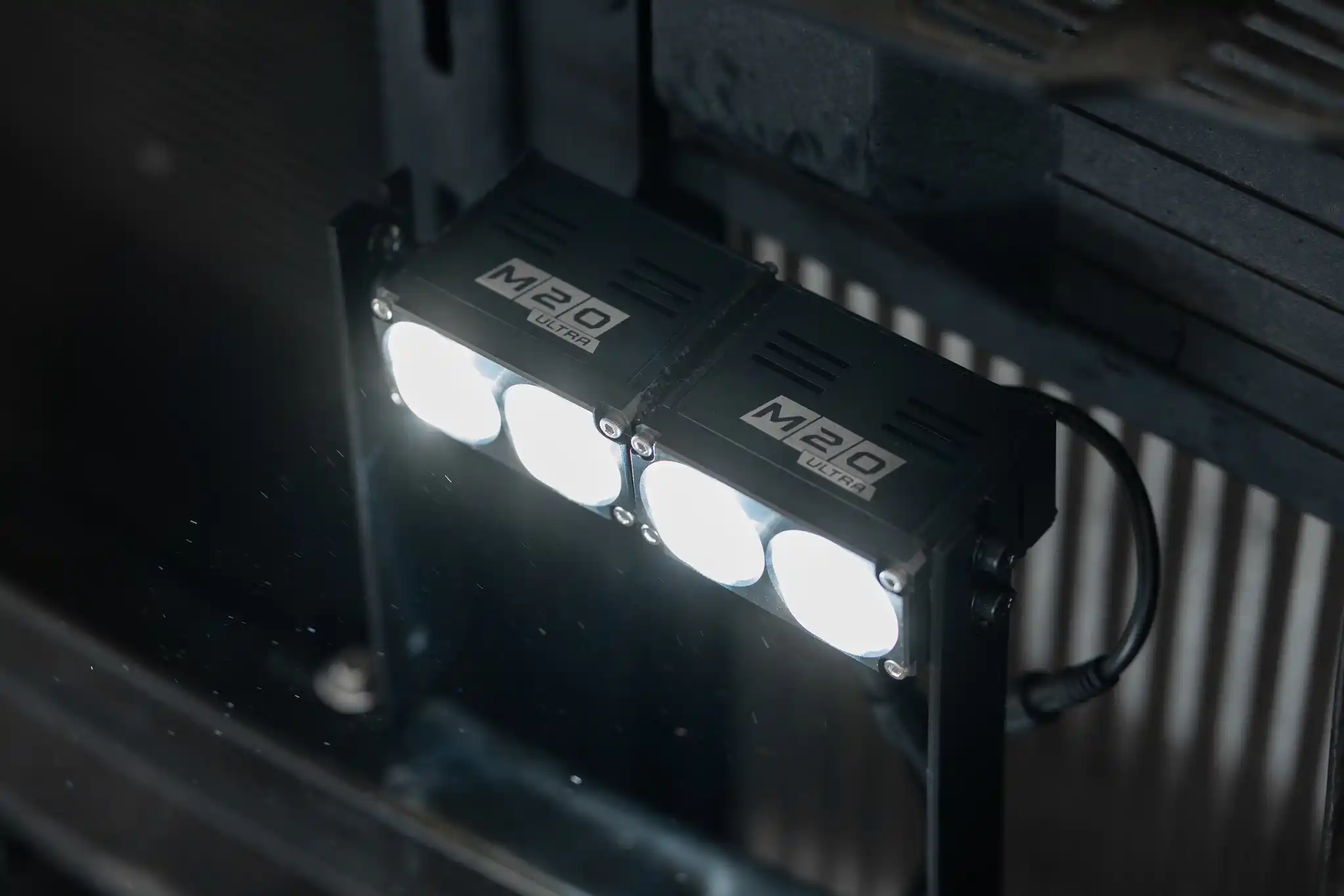 Đèn Trợ Sáng M20 Ultra: &Quot;Mắt Thần&Quot; Nhỏ Gọn, Nâng Tầm An Toàn Cho Mọi Hành Trình - Auto365 Bình Dương kia carnival nang cap den tro sang m2 ultra 1