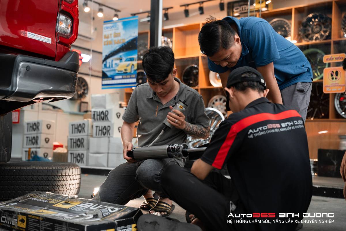 Nâng Cấp Phuộc Toyota Hilux Ở Bình Dương - Tp. Hồ Chí Minh Giá Tốt Với Set Giảm Xóc Ome Bp51 - Auto365 Bình Dương Anh chủ xe rất hài lòng về dự án nâng cấp phuộc Toyota Hilux với bộ giảm xóc OME BP51