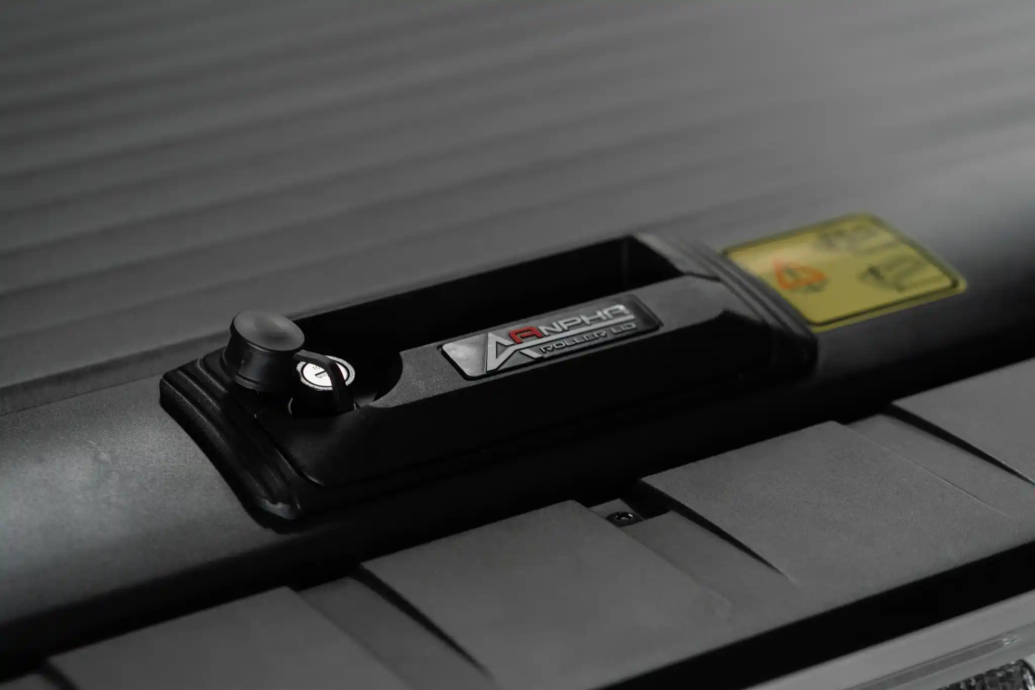 Nắp Thùng Cuộn Cơ Anpha: Giải Pháp Nâng Cấp &Quot;Chuẩn Chỉnh&Quot; &Amp; Tiện Dụng Cho Bán Tải - Auto365 Bình Dương nap thung cuon ban tai anpha.jpg 2