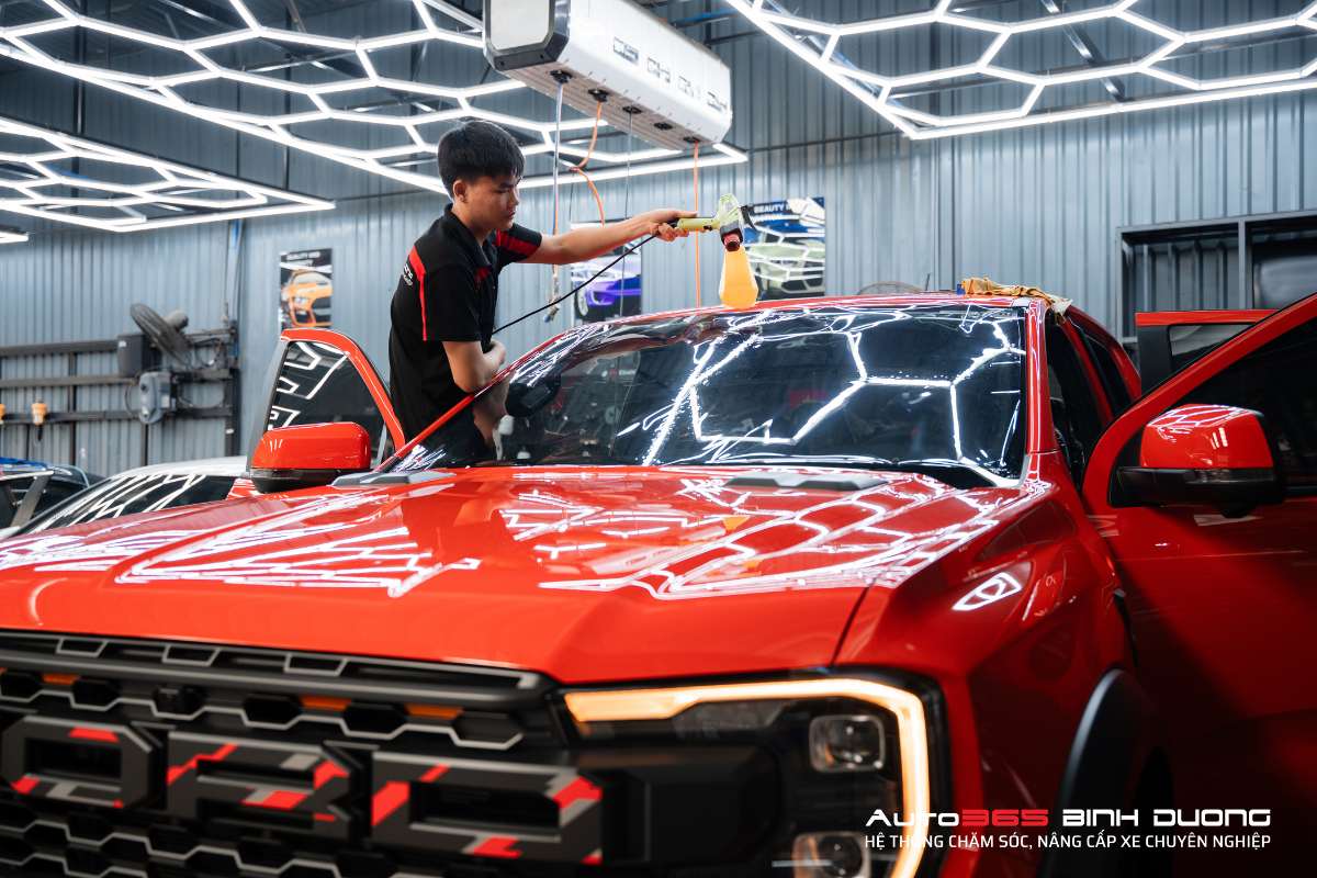 Tham Khảo Các Gói Phim Cách Nhiệt 3M Ford Raptor 2025 - Auto365 Bình Dương Anh chủ Ford Raptor mong muốn gói phim chống nóng, ngăn UV hiệu quả và đảm bảo tầm nhìn khi lái