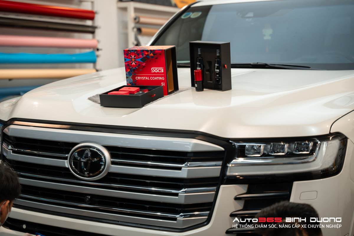 Phủ Ceramic Cho Toyota Land Cruiser Từ Thương Hiệu Sgcb - Auto365 Bình Dương Có rất nhiều thương hiệu sản phẩm phủ Ceramic cho Toyota Land Cruiser trên thị trườngCruiser là giải pháp bảo vệ sơn xe sáng bóng, trầy xước hiệu quả