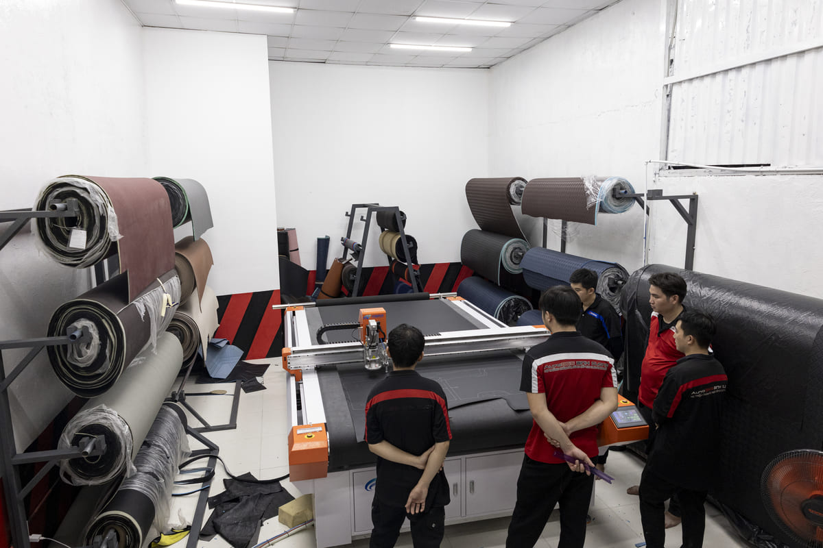 Khi Công Nghệ Chạm Tới Nghệ Thuật – May Da Cnc Tại Auto365 Bình Dương - Auto365 Bình Dương set up may da cong nghiep auto365 binh duong 10