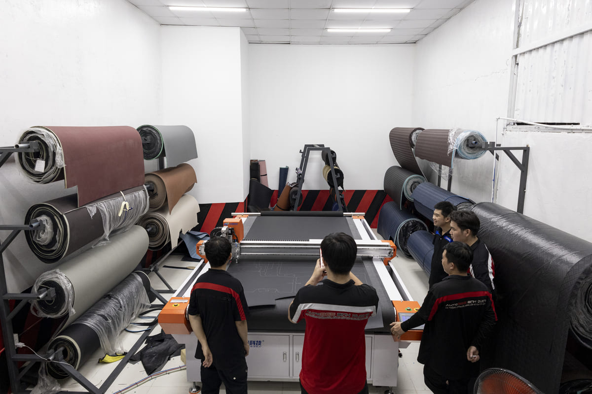 Khi Công Nghệ Chạm Tới Nghệ Thuật – May Da Cnc Tại Auto365 Bình Dương - Auto365 Bình Dương set up may da cong nghiep auto365 binh duong 11