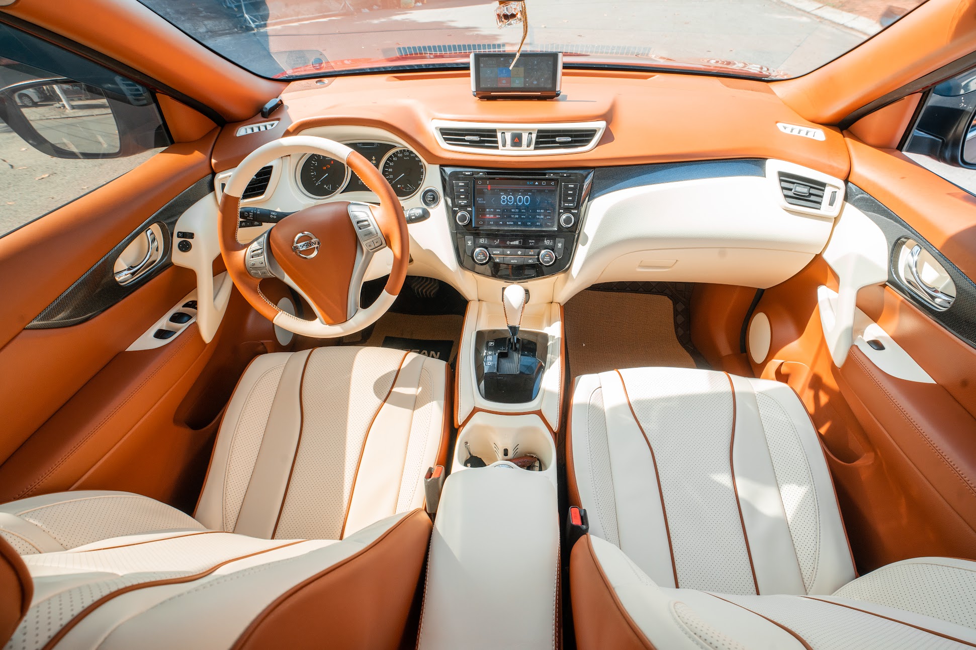 Sơn Nội Thất Xe Sedan