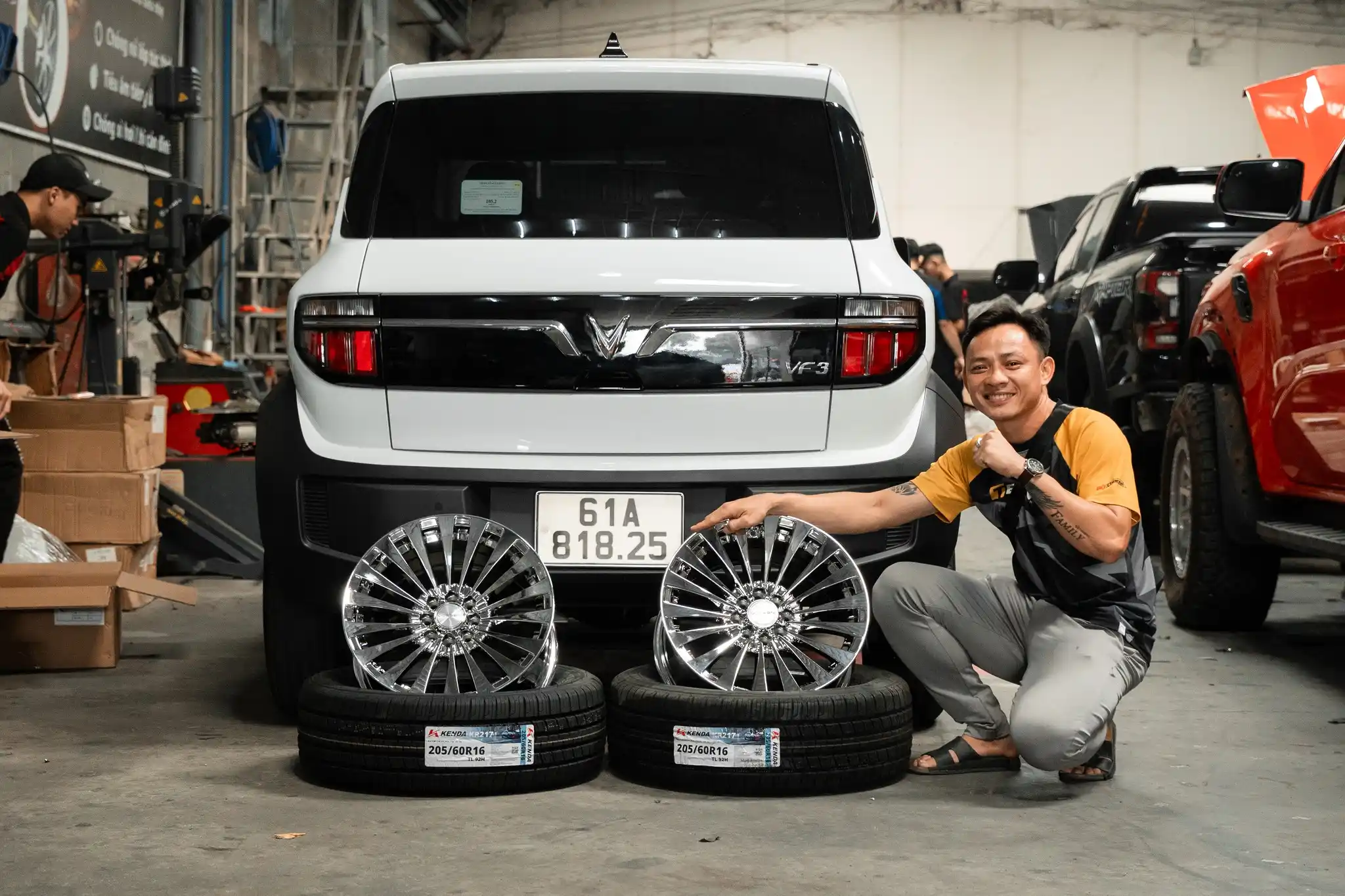 Vinfast Vf3 Độ Mâm Chrome Vossen: Khi Xe Điện Nhỏ Chạm Ngưỡng &Quot;Sang Xịn&Quot; - Auto365 Bình Dương Khi VF3 kết hợp Chrome Vossen