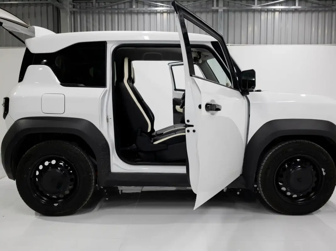 VinFast VF3 Lên Ghế Da Nappa Trắng Đen: Biến Hóa Không Gian Sang Trọng & Đậm Chất Riêng